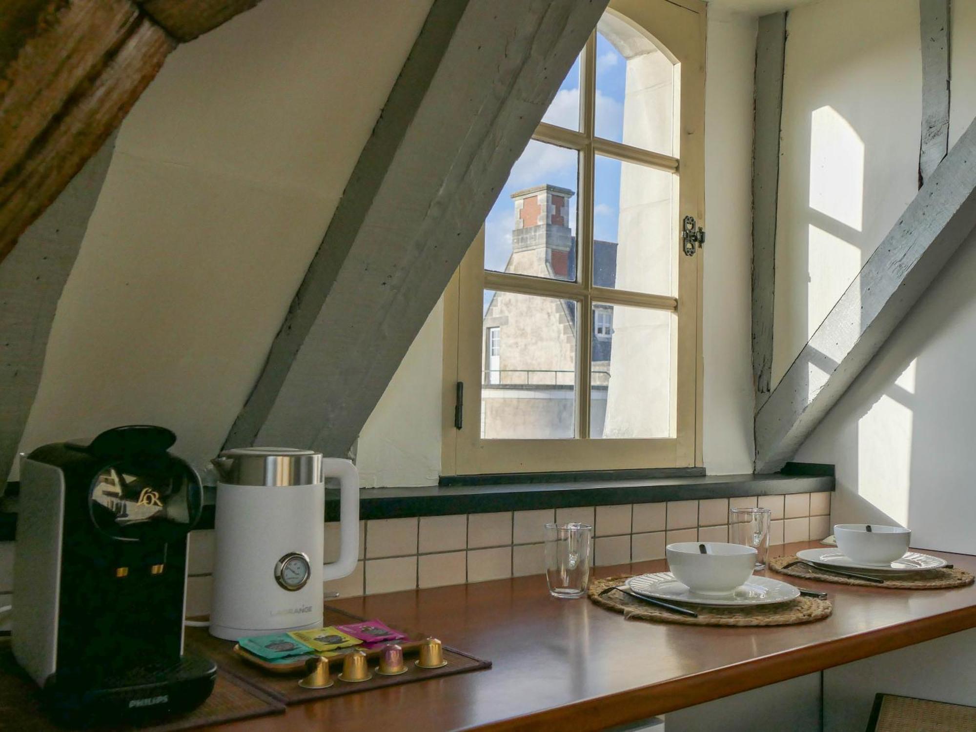Suite Toussaint - Calme & Authentique อองเชร์ ภายนอก รูปภาพ