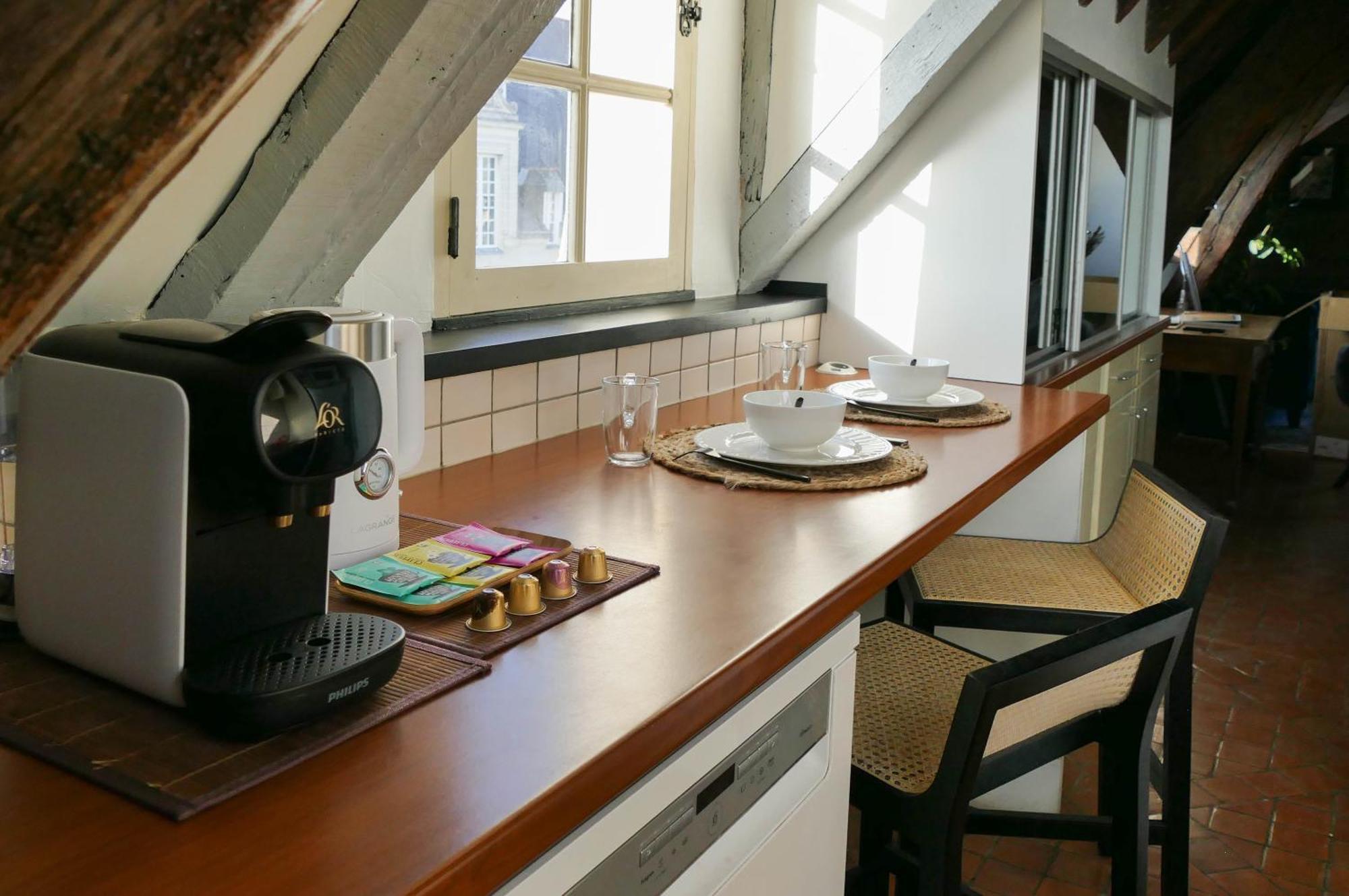 Suite Toussaint - Calme & Authentique อองเชร์ ภายนอก รูปภาพ