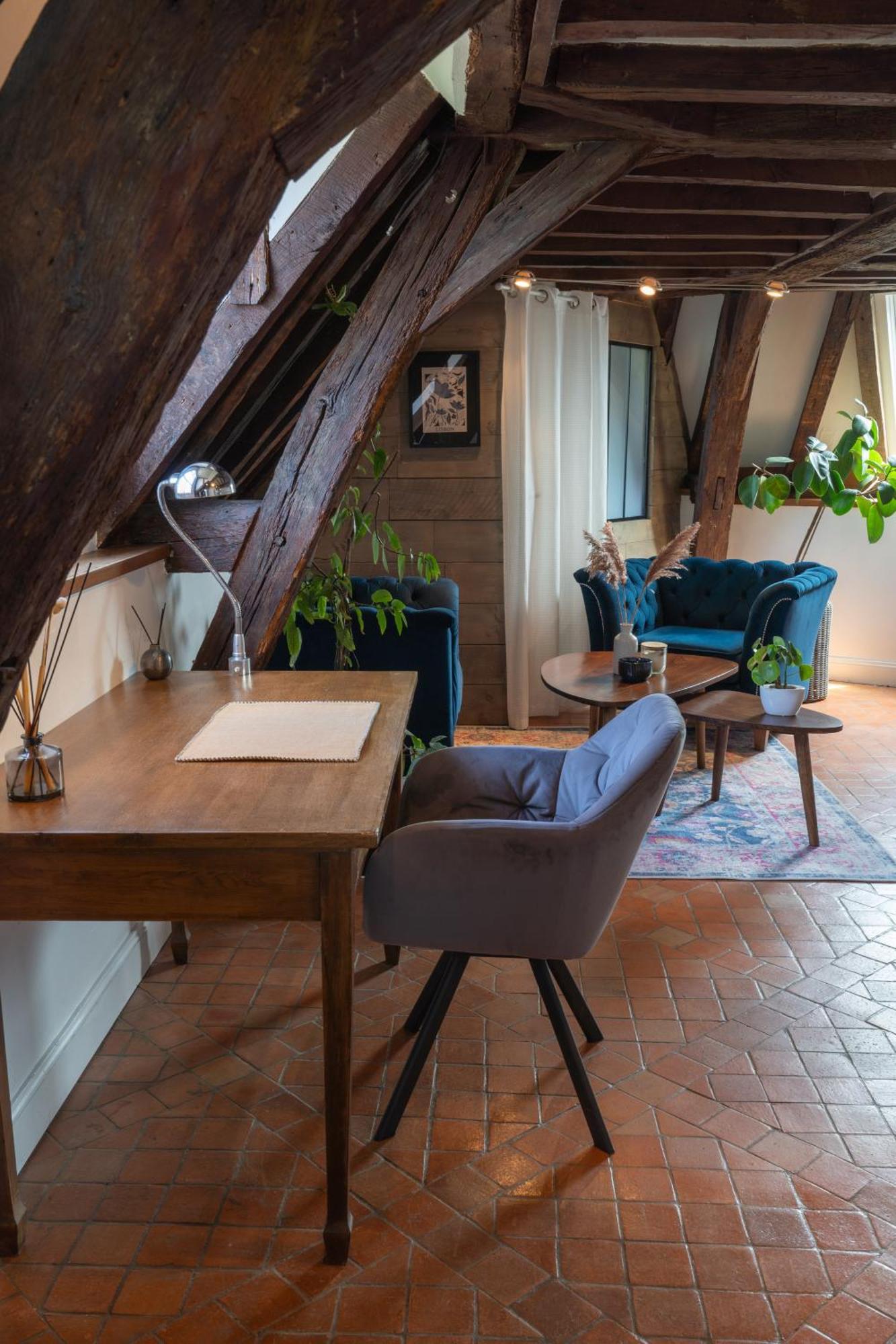 Suite Toussaint - Calme & Authentique อองเชร์ ภายนอก รูปภาพ